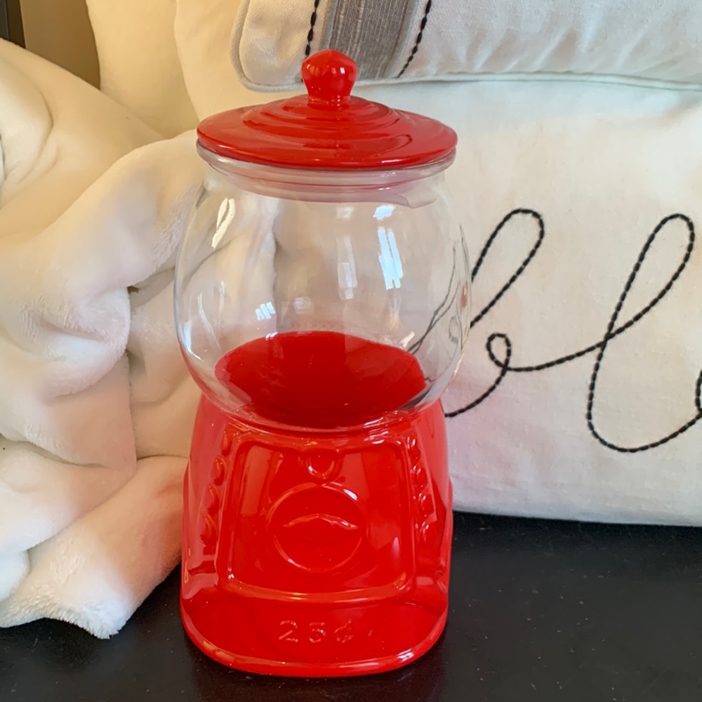 🎯 Target Gumball machine/Canister!